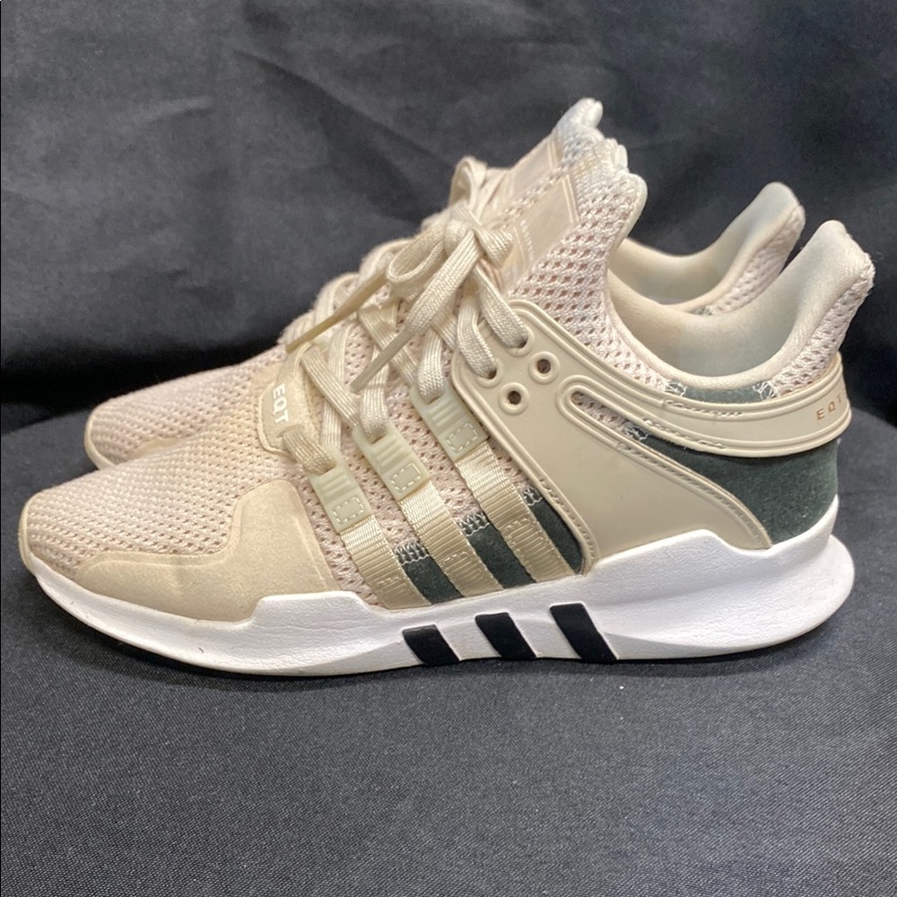 Adidas Beige Sneakers